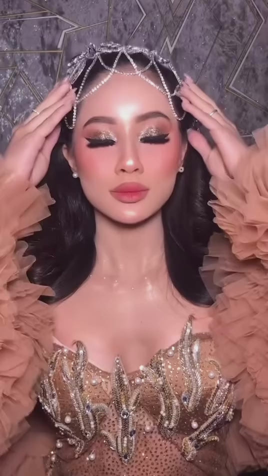 Silver hair drama crown